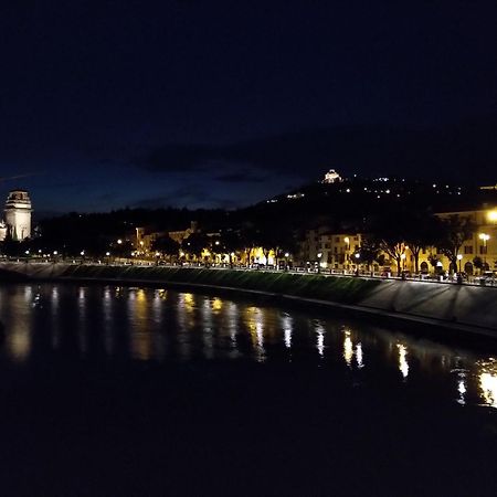 Across The River And Into The Trees Verona Ngoại thất bức ảnh