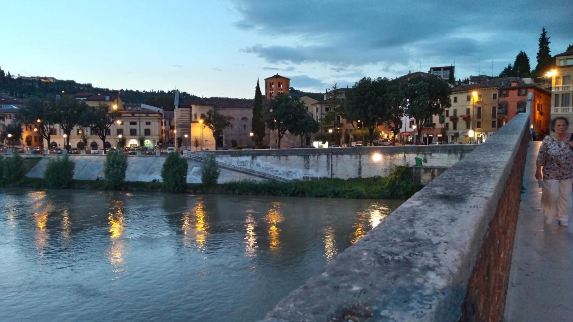 Across The River And Into The Trees Verona Ngoại thất bức ảnh