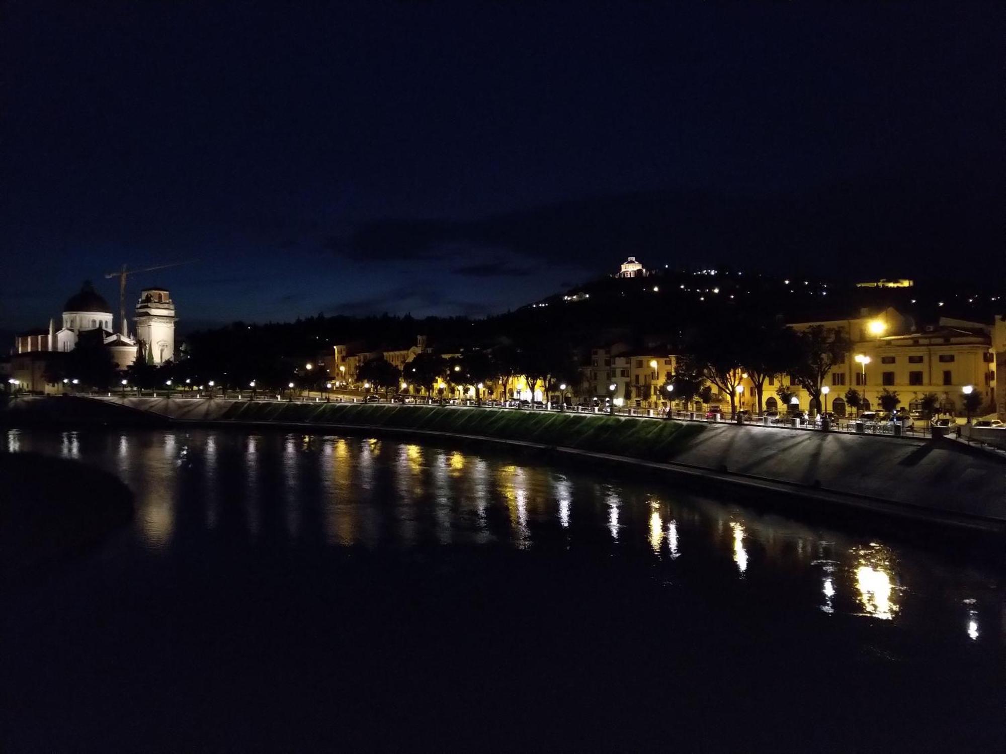 Across The River And Into The Trees Verona Ngoại thất bức ảnh